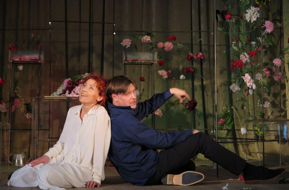 Jonavoje - rašytojai Jurgai Ivanauskaitei atminti skirtas spektaklis „Pakalnučių metai“