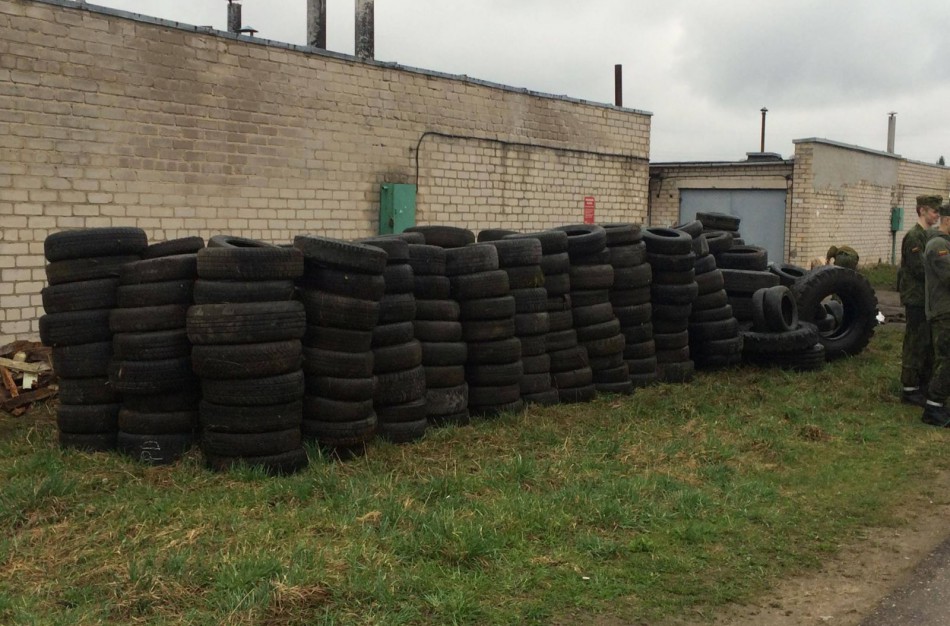 Jonavos rajone surinko tonas šiukšlių