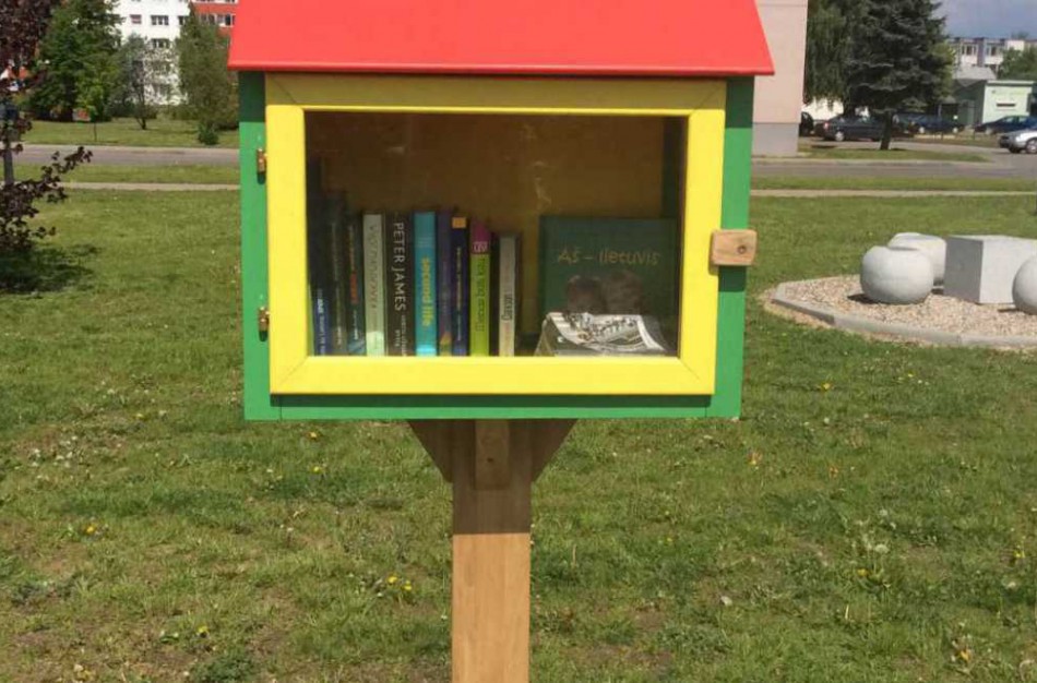 Rimkų mikrorajono gyventojai pasigedo lauko bibliotekėlės 