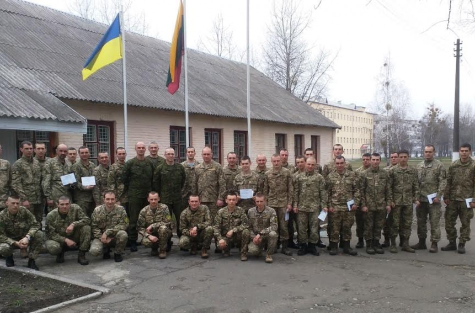 Didžiojo Lietuvos etmono Jonušo Radvilos mokomojo pulko  instruktoriai  perdavė savo patirtį Ukrainos kariams