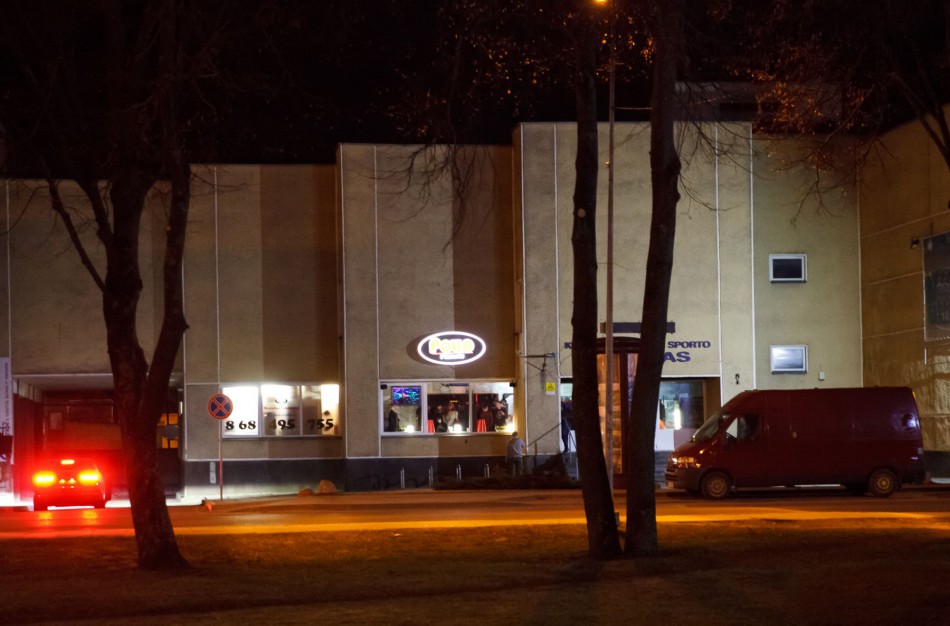 Dviem kavinėms apribotas prekybos alkoholiu laikas