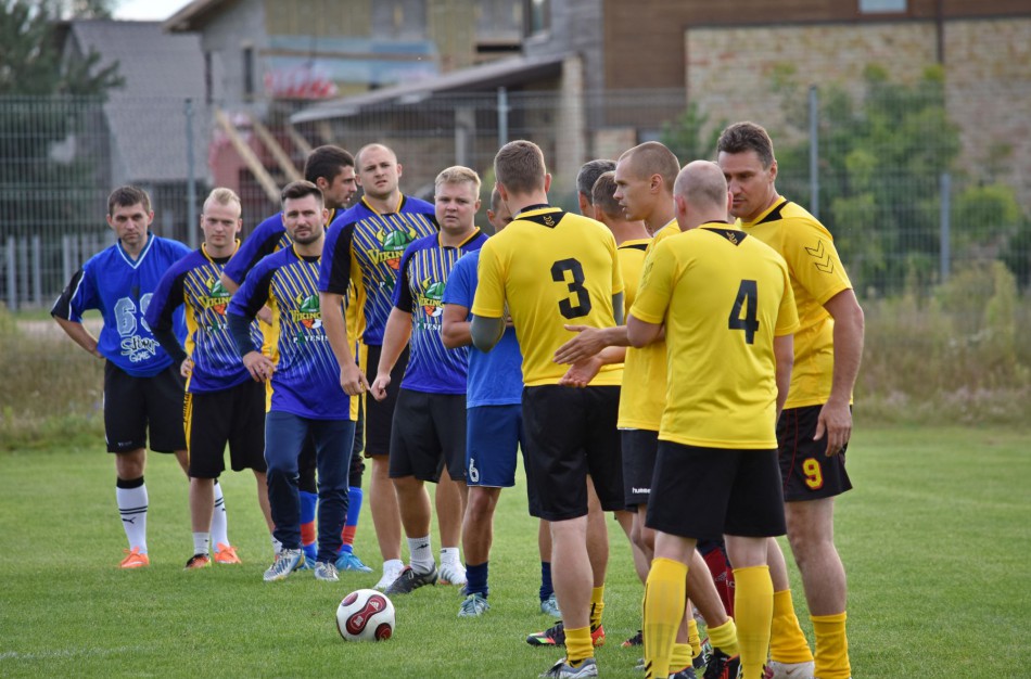 Kovas pradeda ir Jonavos futbolo mėgėjai