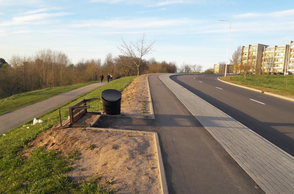 A.Kulviečio ir J.Basanavičiaus gatvėse išvartė suoliukus