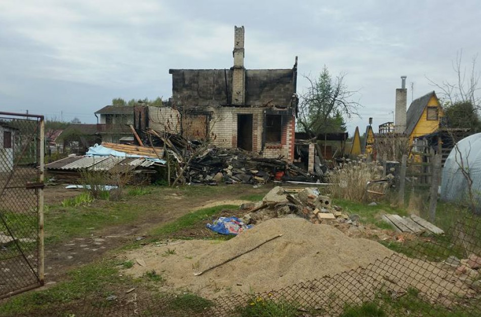 Šveicarijos seniūnijoje sudegė namas, kuriame gyveno šeima su dviem nepilnamečiais vaikais