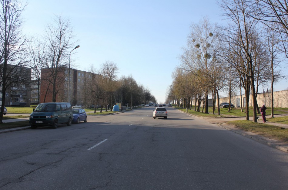 Jonavos savivaldybė: Lietavos gatvė nebus siaurinama, siaurės tik važiuojamoji dalis
