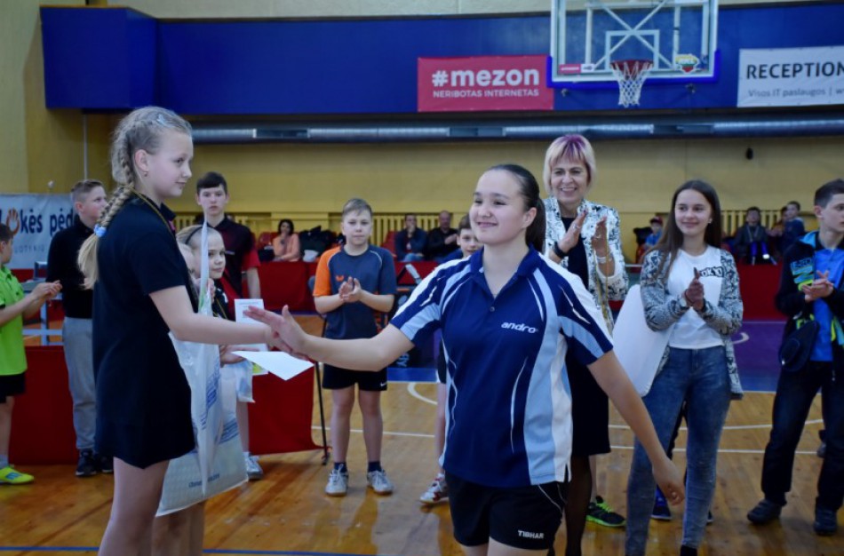 Tradiciniame trenerių atminimo turnyre – ir jaunieji stalo tenisininkai