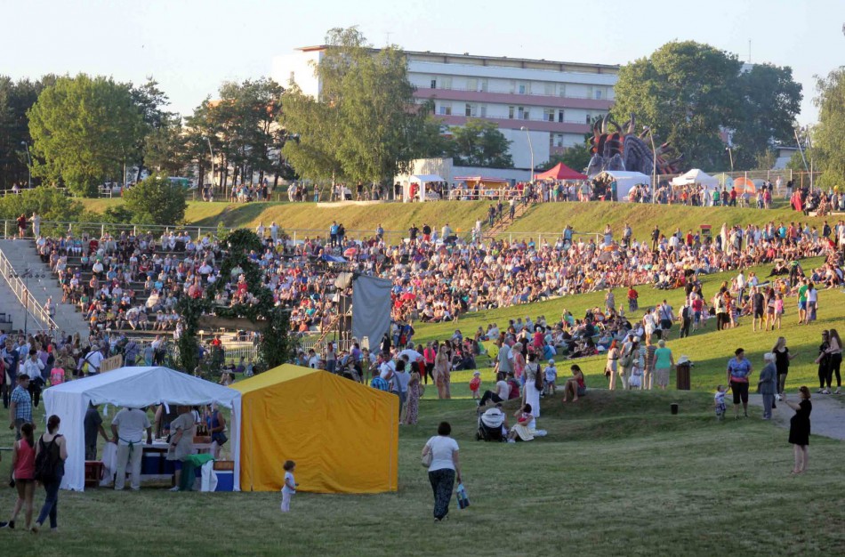 Jonavoje per šventes ketinama uždrausti prekybą alkoholiniais gėrimais