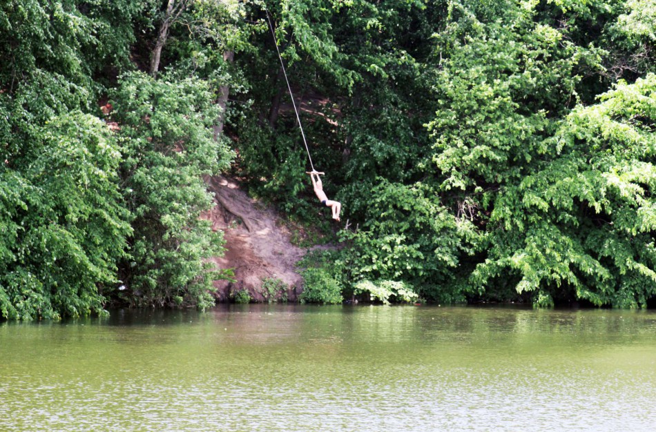 Vasara – pramogų prie vandens telkinių metas