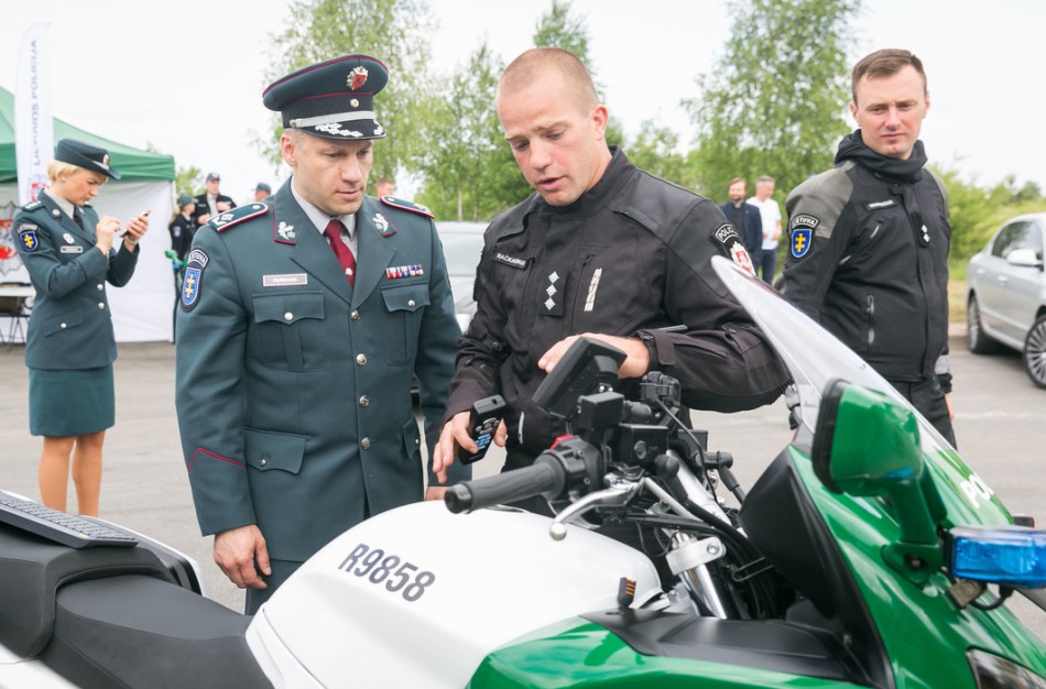 Lietuvos policija įsigijo motociklą su specialia įranga 