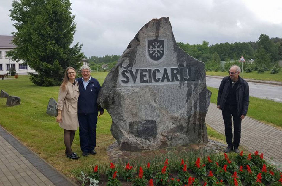 Jonavos Šveicarijoje lankėsi Šveicarijos generalinis konsulas bei žurnalistai