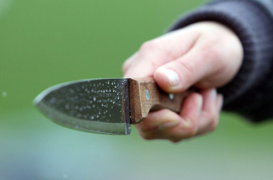 Jonavoje peiliu sužalotas septyniolikmetis