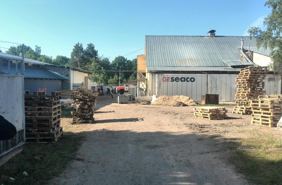 Ketvirtadienio rytą užsidegė žuvies perdirbimo cechas „Edega“