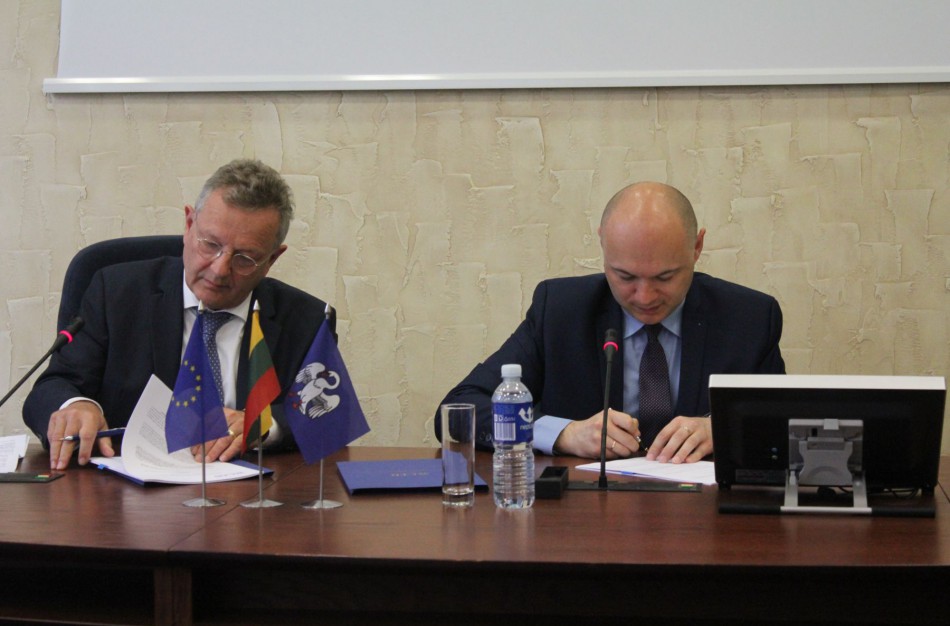 Jonavos savivaldybėje pasirašyta sutartis dėl pabėgėlių integracijos