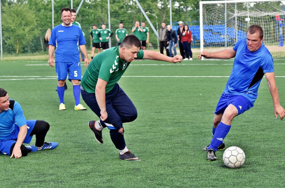 Įvarčių gausa tęsiasi. Lyderių dvikova baigėsi triuškinančiu rezultatu