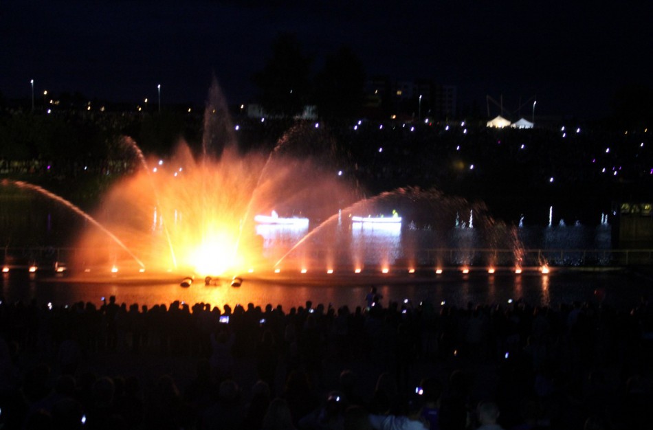 Joninės Jonavoje: jonaviečius žavėjo šokantys fontanai