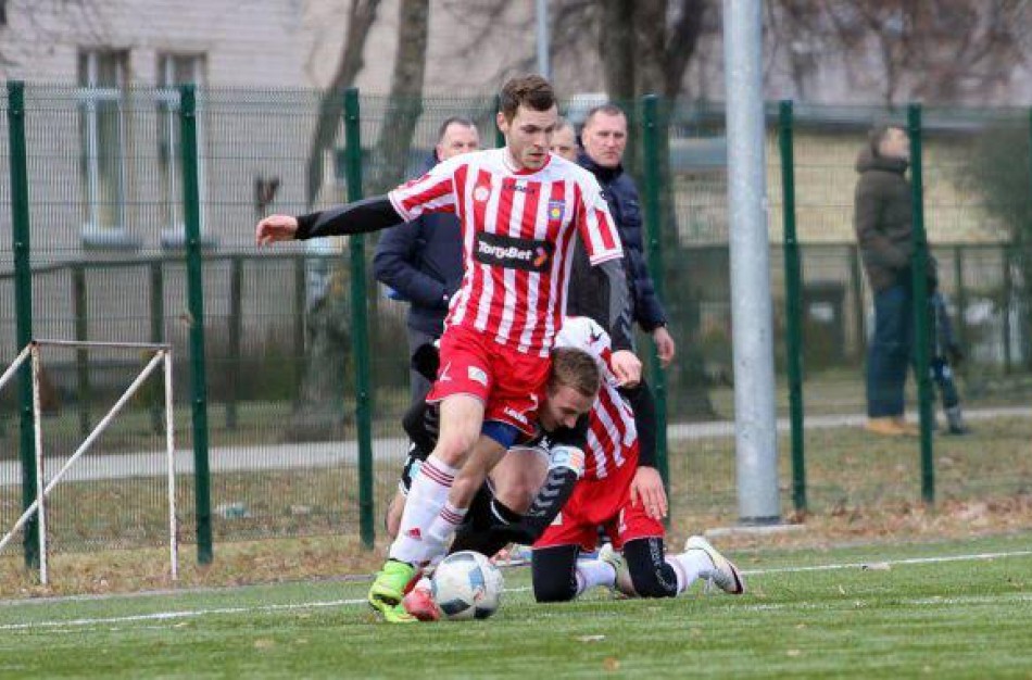 Pirmas „Jonavos“ pirkinys – atakuojantis saugas iš Ukrainos