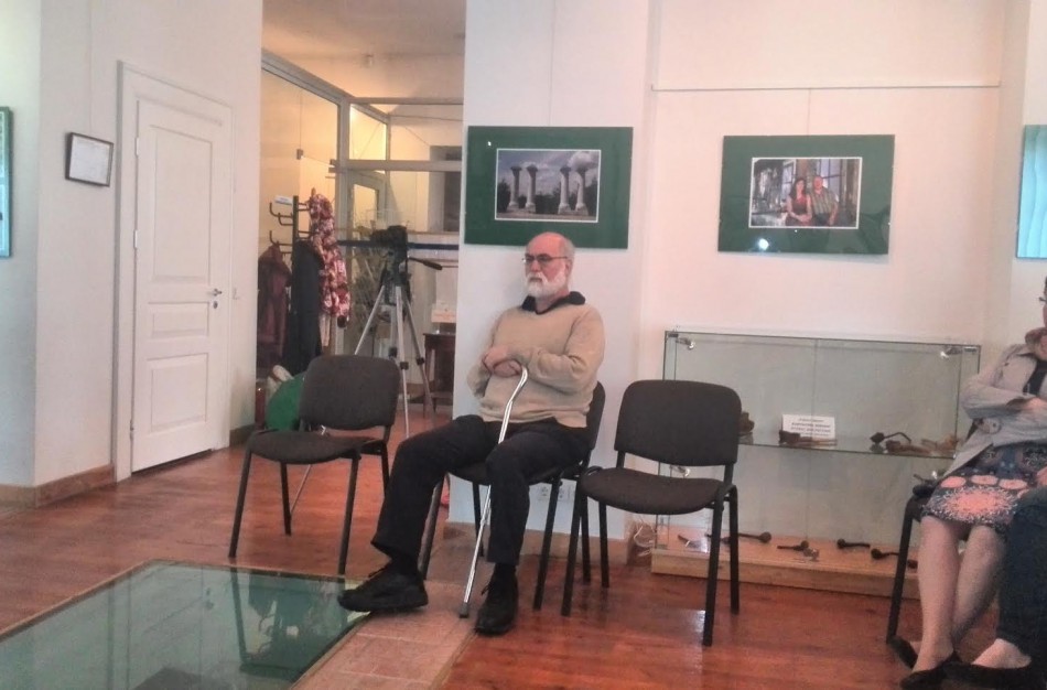 Jonavoje lankėsi žymus, tarptautiniu mastu pripažintas psichoterapeutas Armand Volkas, kurio tėvas kilęs iš Jonavos