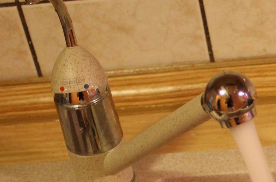 Nebus karšto vandens