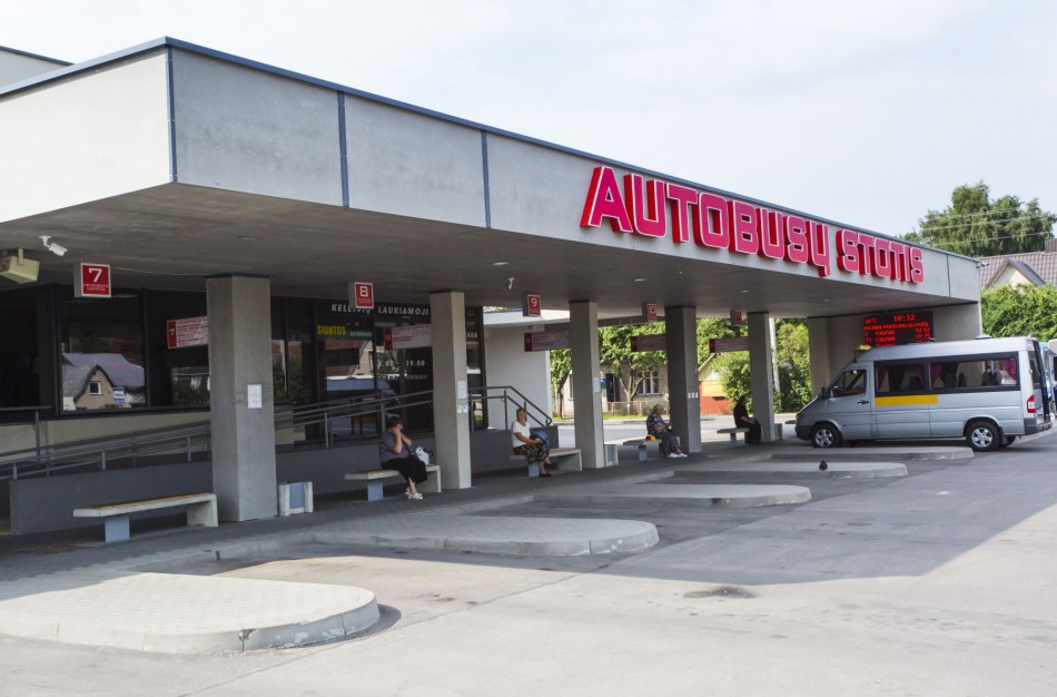 Bendrovė „Jonavos autobusai“ jonaviečius ragina į darbą Kaune išvažiuoti anksčiau, nei įprastai