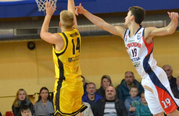 Pusfinalį „Achema-KKSC“ pradėjo pergale prieš sostinės tinklininkes