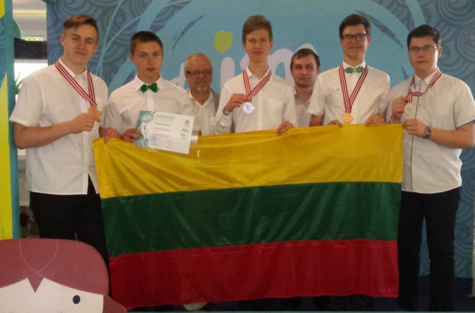 Tarptautinėje fizikos olimpiadoje Indonezijoje jonavietis moksleivis iškovojo bronzos medalį