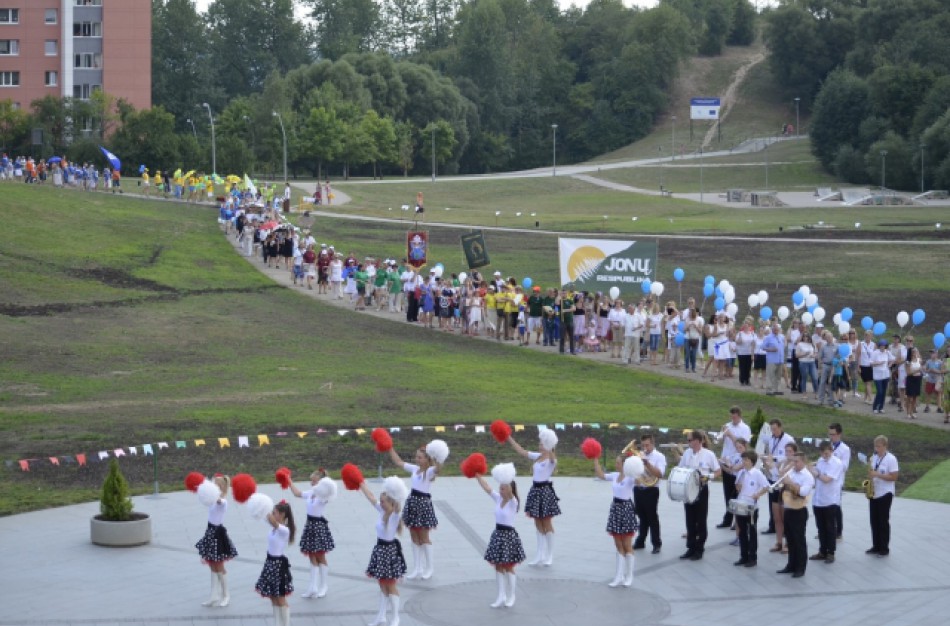 Miesto šventės metu įvairios įstaigos bei organizacijos jonaviečius kviečia į svečius