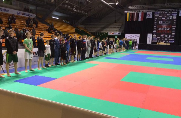 Du Jonavos atletai pasidabino medaliais