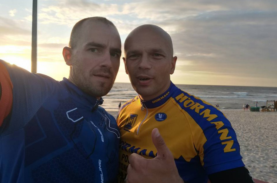 Dviračiais nuo Jonavos iki Palangos važiavusius jonaviečius labiausiai vargino vėjas