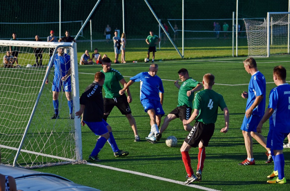 Rajono pirmenybės: „Transachema“ artėja trečiosios vietos, kariai prarado taškus, pakoreguotas tvarkaraštis