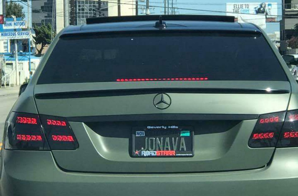 Los Andžele – automobilis, kurio numeriai „Jonava“