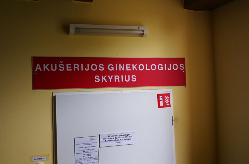 Jonavos ligoninės ginekologijos akušerijos skyriaus vedėjas išsamiau apie pirmadienį Jonavoje įvykusią tragediją