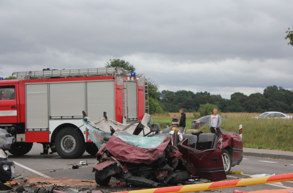 Tragiškos avarijos liudininkai: „Automobilis buvo nevaldomas“
