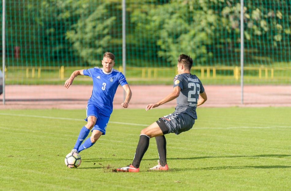 Lentelės kaimynai pasidalijo po tašką