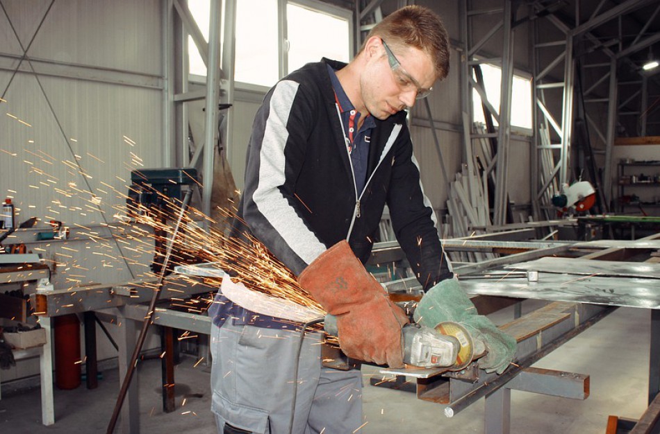 Atsakymo beieškant: trūksta darbuotojų, ar nėra darbo?