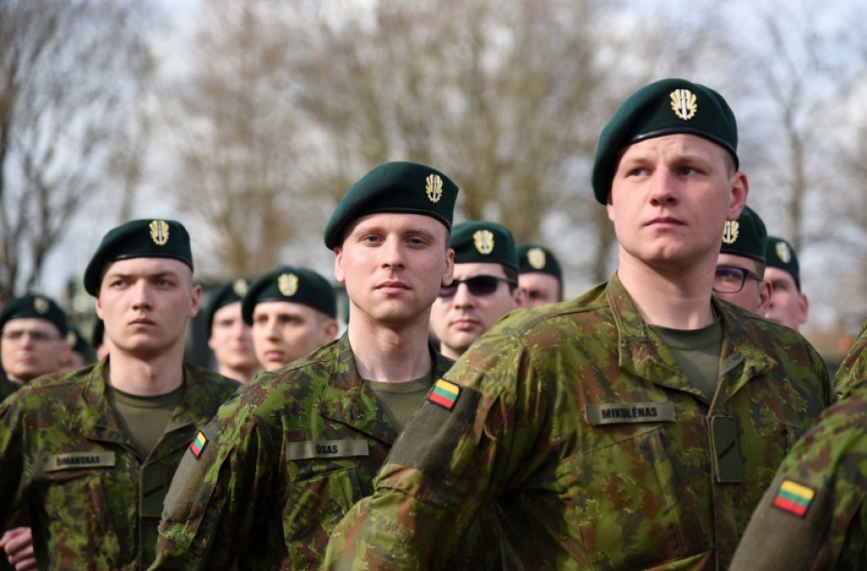 Nuolatinę privalomąją pradinę karo tarnybą pradės dar puspenkto šimto šauktinių