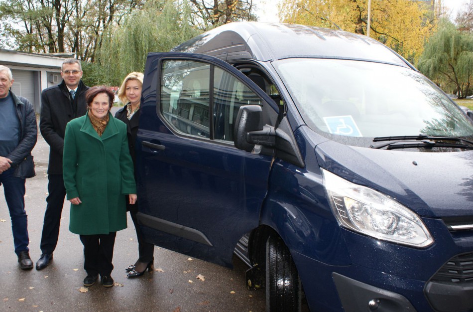 Jonavai perduotas mikroautobusiukas