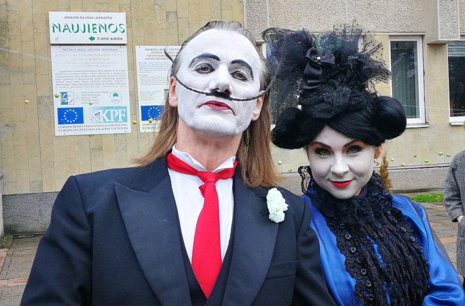 Spalio 27 – oji - „Žaidžiančių žmonių diena“