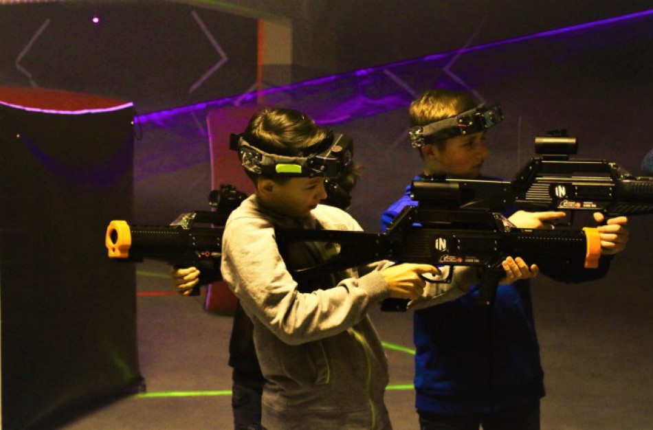 Vienos dienos karys Lazerių zonoje