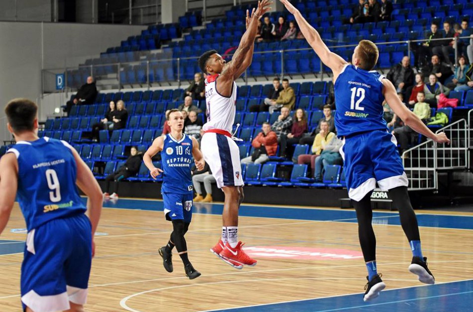 Kluptelėjimas namuose nesutrukdė pasiekti rezultatyvią pergalę Palangoje