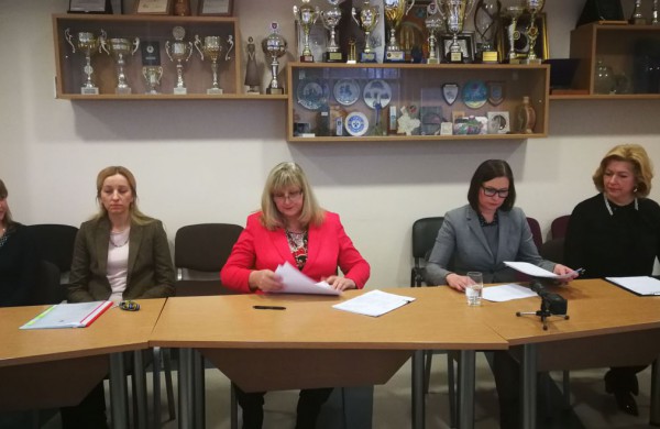 "Vaiko pinigus" gaus visi, kam jie priklauso, net ir atgaline data