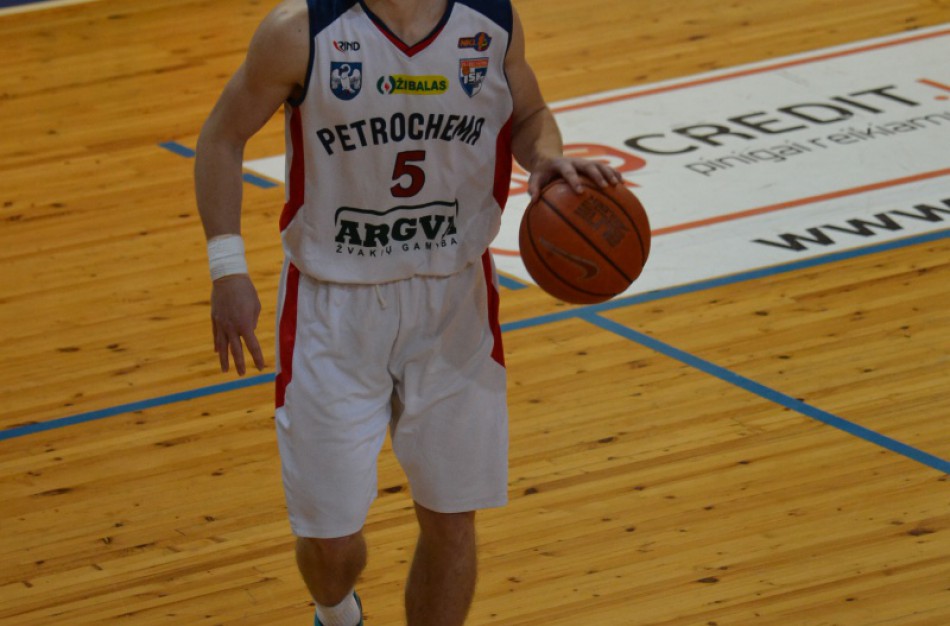 Serijoje iki trijų pergalių „Petrochema“ priekyje 2:1