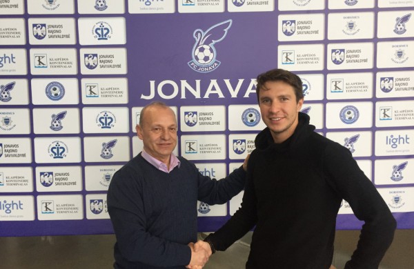 FK „Jonava” pratęsė sutartis su Artiomu Osipovu ir Tadu Simaičiu