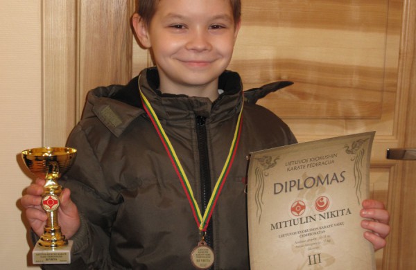 Kyokušin karate čempionate – jaunųjų jonaviečių bronziniai apdovanojimai