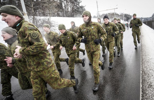 Pirmą kartą pagarbos bėgime dalyvavo ir NATO priešakinių pajėgų kovinės grupės kariai, dislokuoti Lietuvoje 