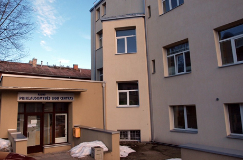 Į priklausomybės centrus nuvaro „bambaliai“