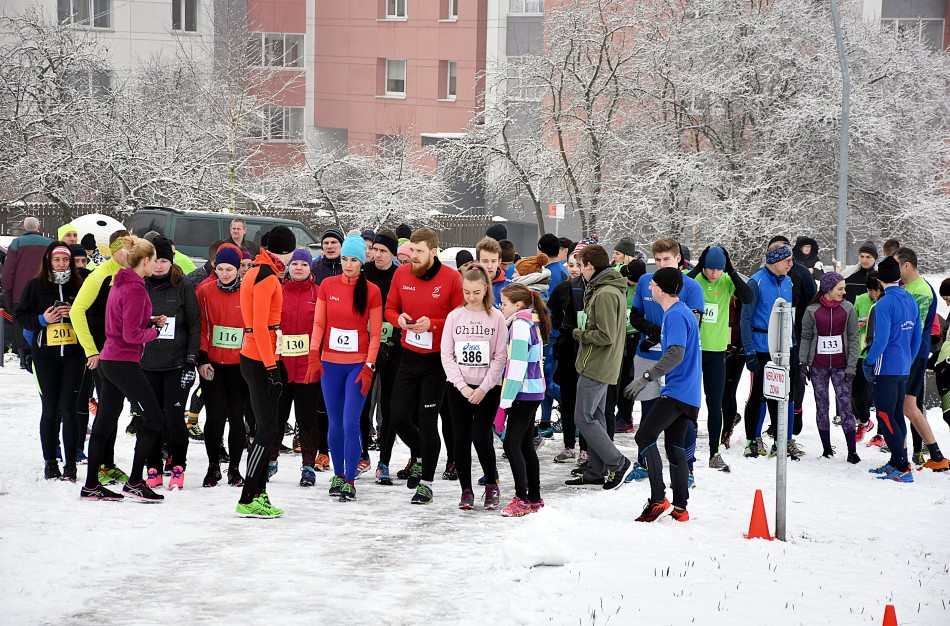 Žiemos bėgimui entuziastai vėl rinkosi Jonavoje