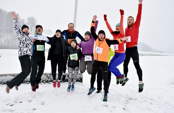 Žiemos bėgimui entuziastai vėl rinkosi Jonavoje