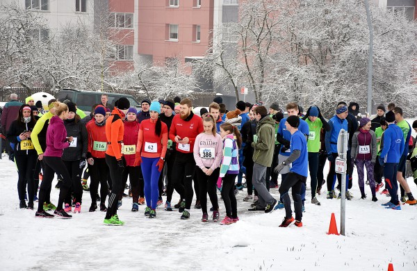 Žiemos bėgimui entuziastai vėl rinkosi Jonavoje