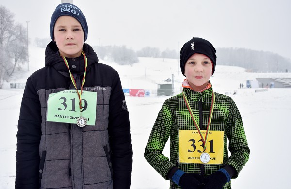 Žiemos bėgimui entuziastai vėl rinkosi Jonavoje