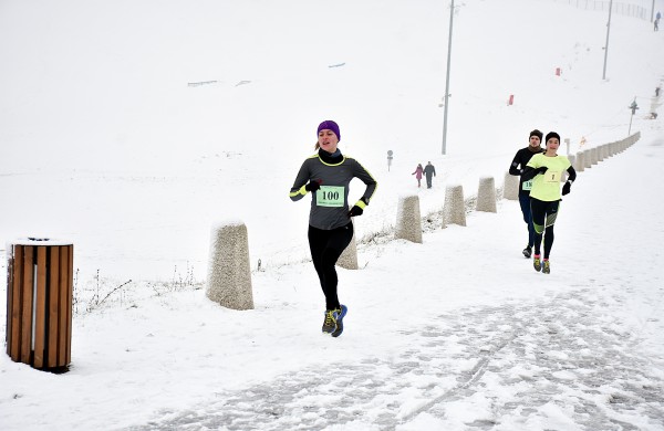 Žiemos bėgimui entuziastai vėl rinkosi Jonavoje